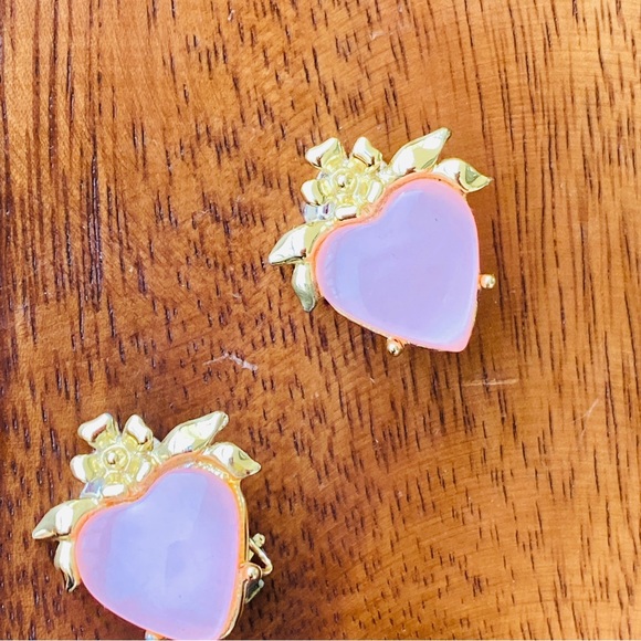 70s/80s Pink Crystal Gold Trifari Clip-on Earrings - Picture 5 of 7